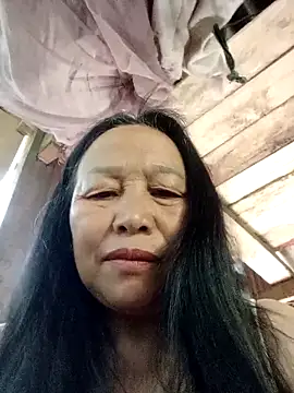 Snapshot of heesuu11 chatting on April 9, 2026, 6:19 am heesuu11 online show from April 9, 2026, 6:19 am