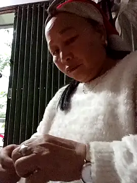 Snapshot of heesuu11 chatting on April 2, 2026, 10:55 am heesuu11 online show from April 2, 2026, 10:55 am