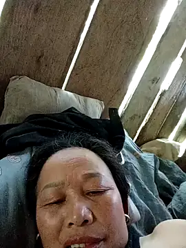 Snapshot of heesuu11 chatting on April 7, 2026, 5:31 am heesuu11 online show from April 7, 2026, 5:31 am