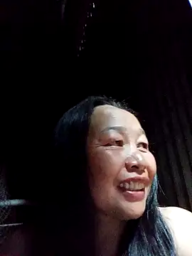 Snapshot of heesuu11 chatting on April 10, 2026, 1:07 pm heesuu11 online show from April 10, 2026, 1:07 pm