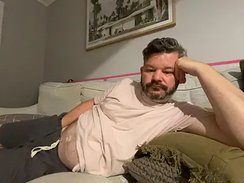 chubbylittlesecret online show from April 8, 2026, 1:23 pm