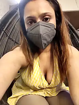 ChocoLustGirl online show from April 5, 2026, 2:13 pm