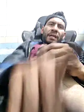 boyp3netrat0r online show from May 14, 2026, 3:03 am