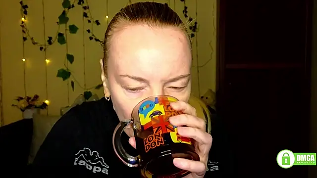 Snapshot of Bella_soulmate chatting on March 4, 2026, 12:24 pm Bella soulmate online show from March 4, 2026, 12:24 pm