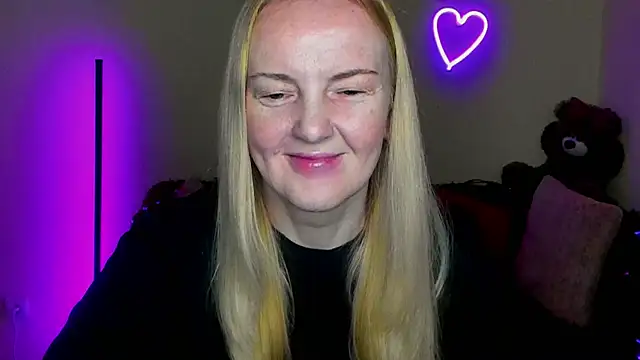 Snapshot of Bella_soulmate chatting on April 4, 2026, 5:25 am Bella soulmate online show from April 4, 2026, 5:25 am