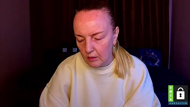 Snapshot of Bella_soulmate chatting on April 16, 2026, 11:22 am Bella soulmate online show from April 16, 2026, 11:22 am