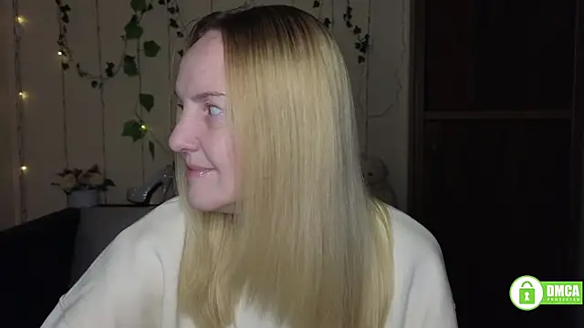 Snapshot of Bella_soulmate chatting on March 18, 2026, 12:30 pm Bella soulmate online show from March 18, 2026, 12:30 pm