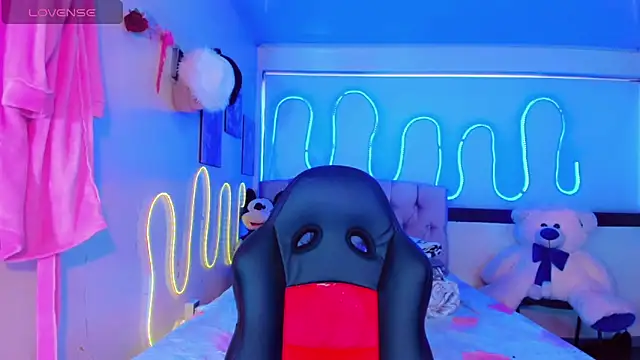 Snapshot of Alisson_Taylor_1 chatting on February 23, 2026, 12:39 pm Alisson Taylor 1 online show from February 23, 2026, 12:39 pm