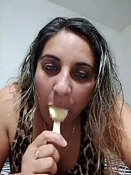 Snapshot of I_amXenox chatting on March 23, 2026, 5:57 pm I amXenox online show from March 23, 2026, 5:57 pm