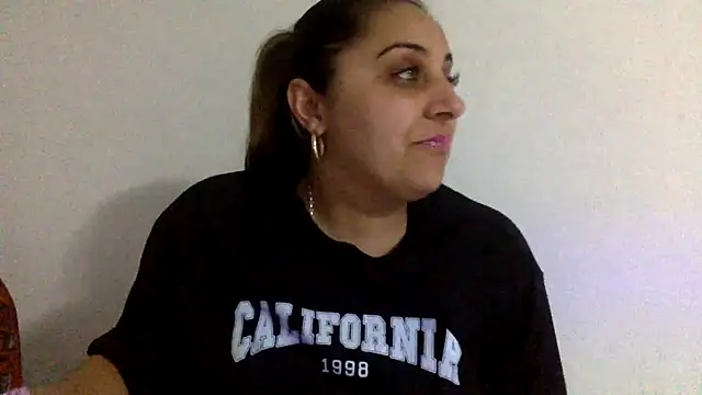 Snapshot of I_amXenox chatting on April 2, 2026, 5:30 pm I amXenox online show from April 2, 2026, 5:30 pm