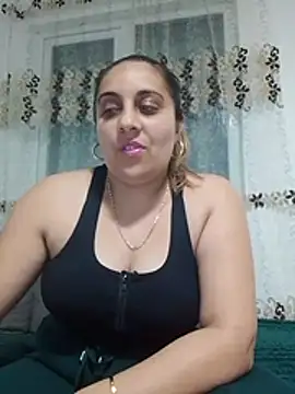 Snapshot of I_amXenox chatting on April 8, 2026, 8:10 pm I amXenox online show from April 8, 2026, 8:10 pm