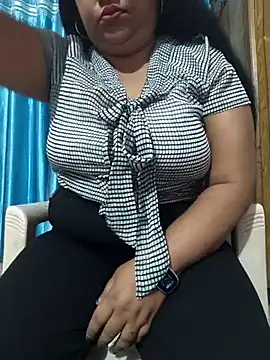 Snapshot of Moonae chatting on April 9, 2026, 6:19 am Moonae online show from April 9, 2026, 6:19 am