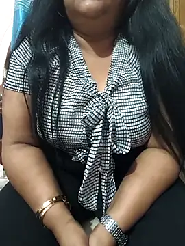 Snapshot of Moonae chatting on April 9, 2026, 6:15 am Moonae online show from April 9, 2026, 6:15 am