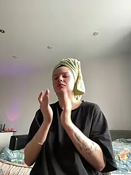CindyMil online show from June 20, 2026, 3:55 am