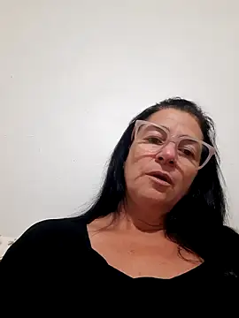 Camilegaucha online show from May 2, 2026, 1:11 am