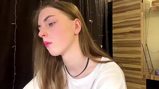 PollyDream online show from March 2, 2026, 8:21 am