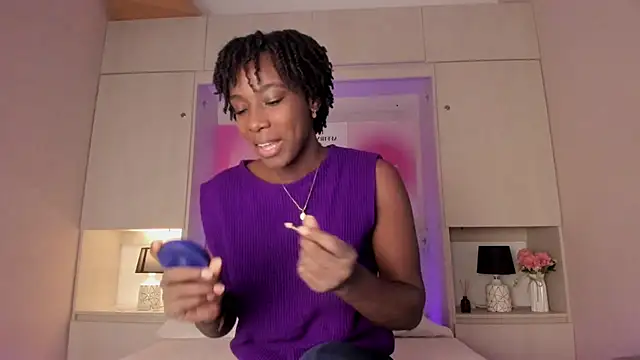 Snapshot of Oshun_444 chatting on June 3, 2026, 12:17 pm Oshun 444 online show from June 3, 2026, 12:17 pm