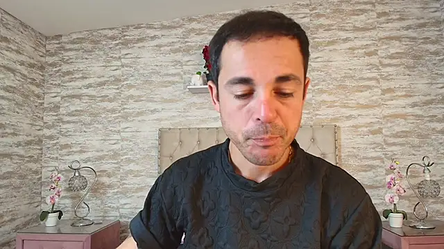 Adams Sanz online show from April 17, 2026, 7:28 pm