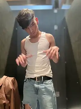 Snapshot of The_Conquer chatting on March 20, 2026, 8:21 pm The Conquer online show from March 20, 2026, 8:21 pm