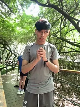 Snapshot of The_Conquer chatting on April 11, 2026, 7:39 pm The Conquer online show from April 11, 2026, 7:39 pm