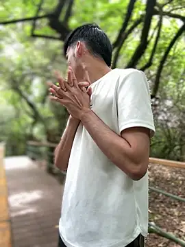 Snapshot of The_Conquer chatting on April 5, 2026, 4:57 pm The Conquer online show from April 5, 2026, 4:57 pm