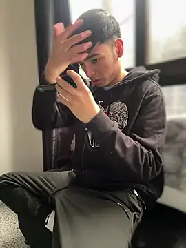 Snapshot of The_Conquer chatting on April 7, 2026, 7:04 pm The Conquer online show from April 7, 2026, 7:04 pm