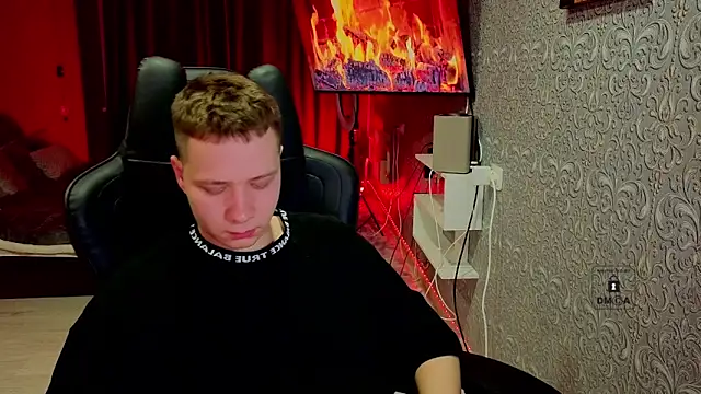 Karl Night  online show from April 14, 2026, 5:51 pm