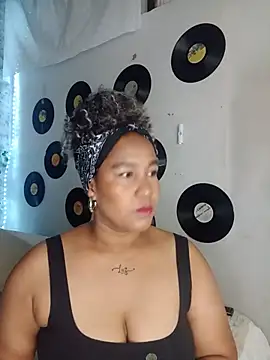 medusafox  online show from April 20, 2026, 4:04 am