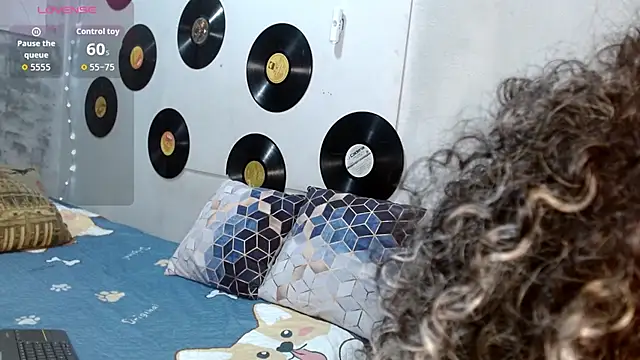 medusafox  online show from March 1, 2026, 4:12 am