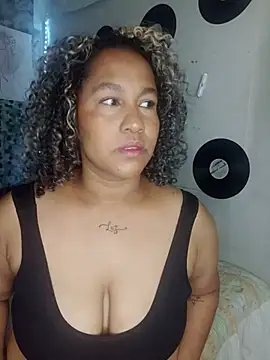 Snapshot of medusafox_ chatting on May 7, 2026, 4:39 am medusafox online show from May 7, 2026, 4:39 am
