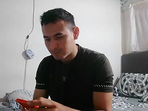 Snapshot of anthony-10 chatting on February 26, 2026, 10:32 pm anthony-10 online show from February 26, 2026, 10:32 pm