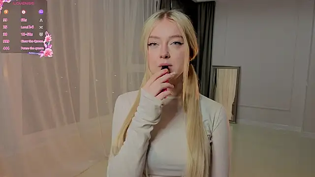 ChristinBland online show from March 12, 2026, 8:13 pm