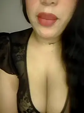 Snapshot of madleen_Mm chatting on May 26, 2026, 11:19 am madleen Mm online show from May 26, 2026, 11:19 am