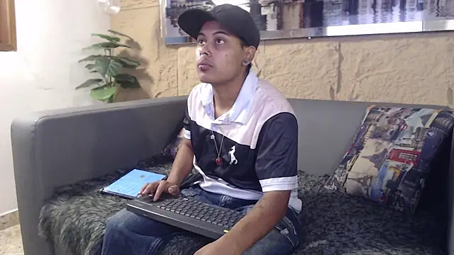 Noha  scott online show from March 4, 2026, 2:14 pm