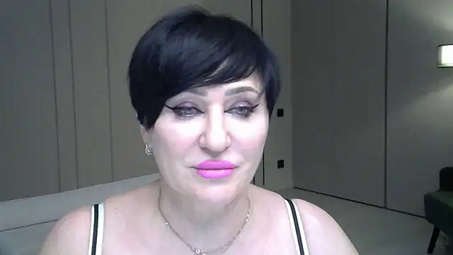 Snapshot of Kleotempt chatting on April 15, 2026, 8:20 pm Kleotempt online show from April 15, 2026, 8:20 pm