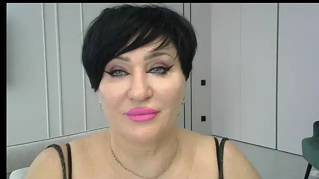 Snapshot of Kleotempt chatting on April 22, 2026, 11:39 am Kleotempt online show from April 22, 2026, 11:39 am