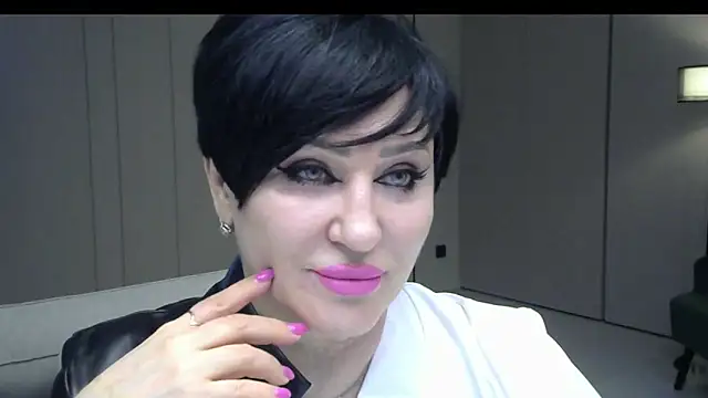 Snapshot of Kleotempt chatting on April 19, 2026, 7:16 pm Kleotempt online show from April 19, 2026, 7:16 pm