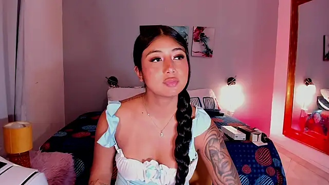 Snapshot of KimTaylorW chatting on July 29, 2026, 3:06 am KimTaylorW online show from July 29, 2026, 3:06 am