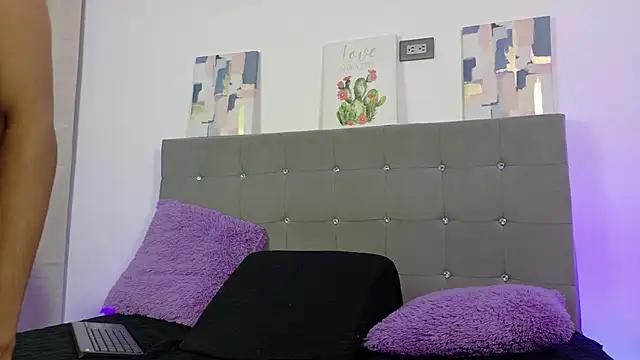 Eros Lux online show from July 26, 2026, 3:52 pm