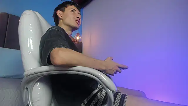 Snapshot of Dani_swagger chatting on February 26, 2026, 8:31 pm Dani swagger online show from February 26, 2026, 8:31 pm