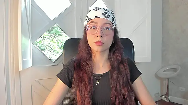 Snapshot of Arii_wilde chatting on February 26, 2026, 12:49 pm Arii wilde online show from February 26, 2026, 12:49 pm