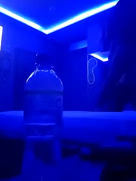 queennar online show from March 20, 2026, 10:11 pm