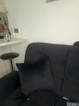 xluxulua online show from March 5, 2026, 11:21 pm