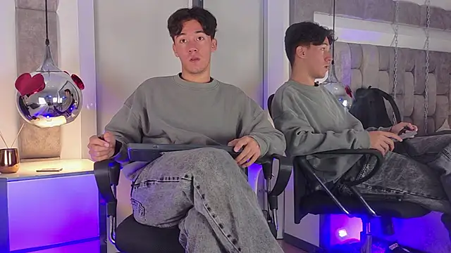 Austin Reedss online show from April 1, 2026, 12:50 pm