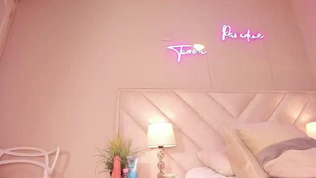 sheila x online show from April 15, 2026, 3:49 pm