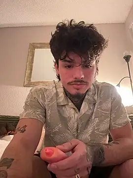 Snapshot of SNAKEARM chatting on March 2, 2026, 8:21 am SNAKEARM online show from March 2, 2026, 8:21 am