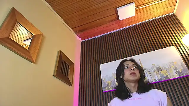 Elisasue online show from July 12, 2026, 4:13 am