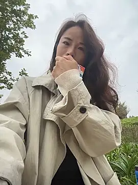 Snapshot of Mia-lp chatting on April 7, 2026, 1:29 am Mia-lp online show from April 7, 2026, 1:29 am