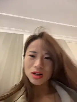 Snapshot of Mia-lp chatting on April 6, 2026, 1:34 am Mia-lp online show from April 6, 2026, 1:34 am