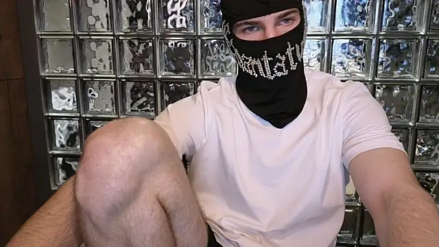 chantatummm online show from April 10, 2026, 1:18 pm